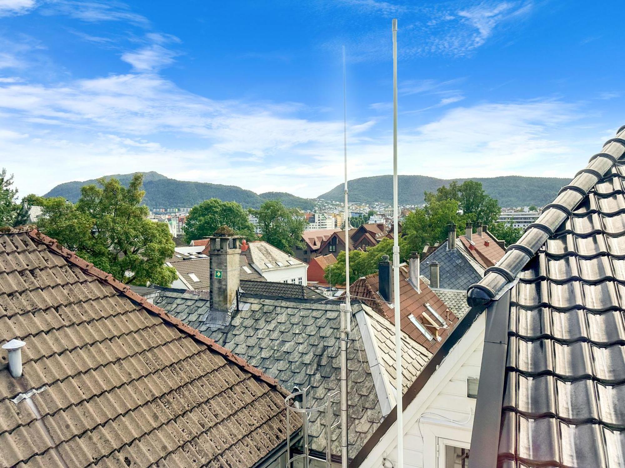 Апартаменты View To Bryggen - Renovated Dec 24 - Historic Cobblestone Street Берген Экстерьер фото